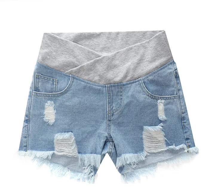 Short de grossesse déchiré