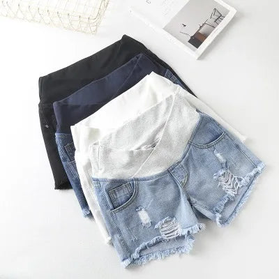 Short de grossesse déchiré